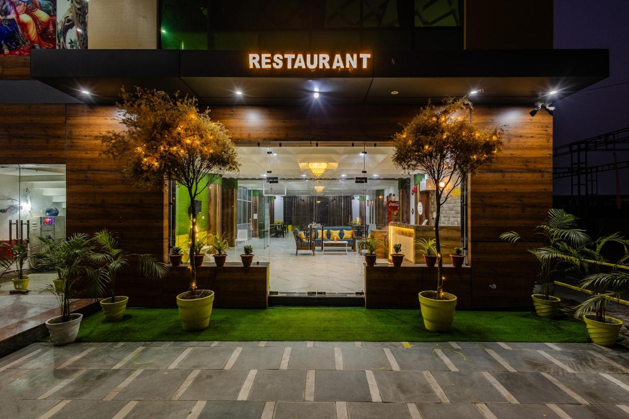 Lime Tree Hotel And Banquet Vrindāvan Exterior foto